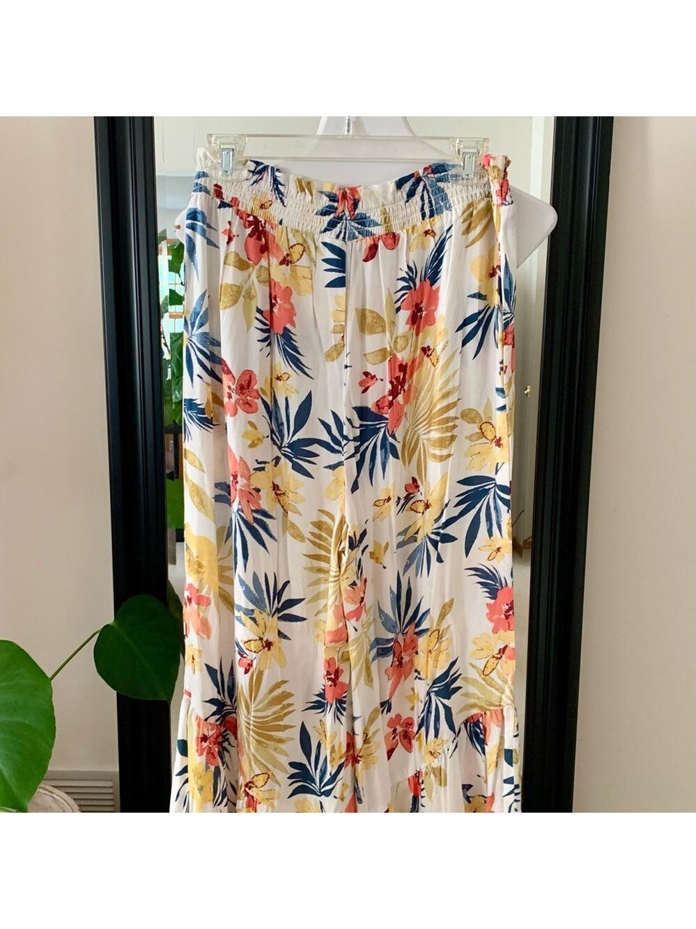 Floral Ultra Wide Leg Lightweight Pants - Picture 2 of 4